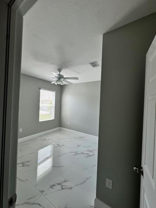 2251 GARFIELD FRONT 10