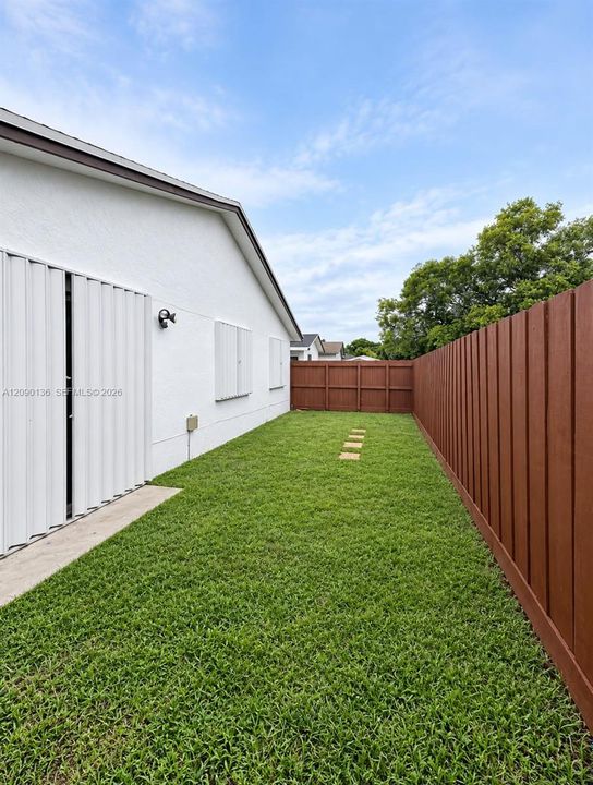 For Sale: $575,000 (3 beds, 2 baths, 1449 Square Feet)