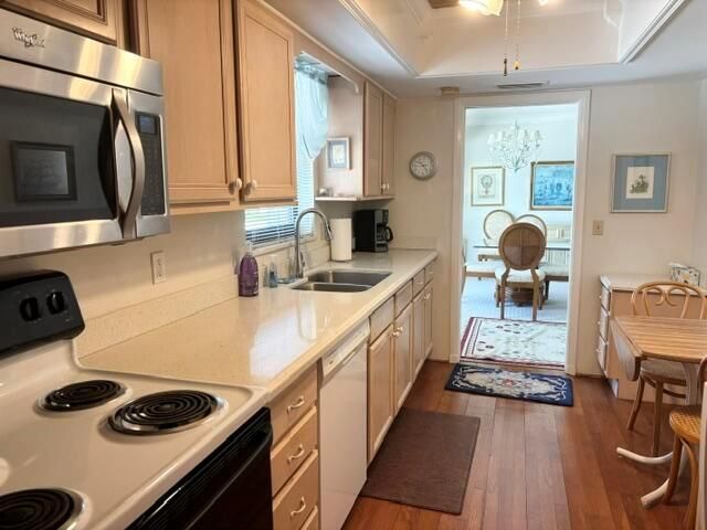 7F Kitchen