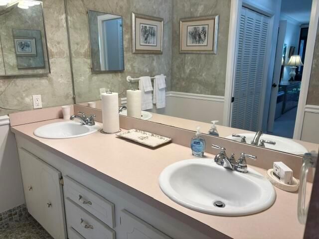 7F Primary Bath