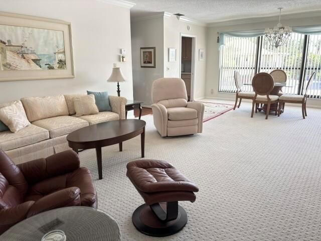 7F Living