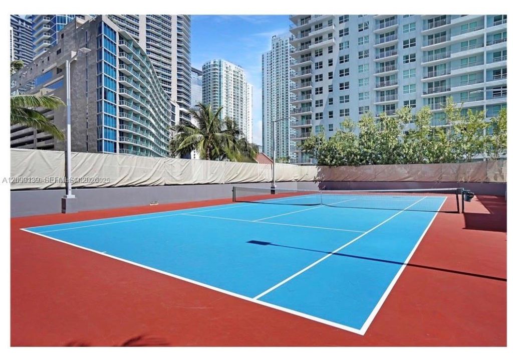 Tennis court (before)