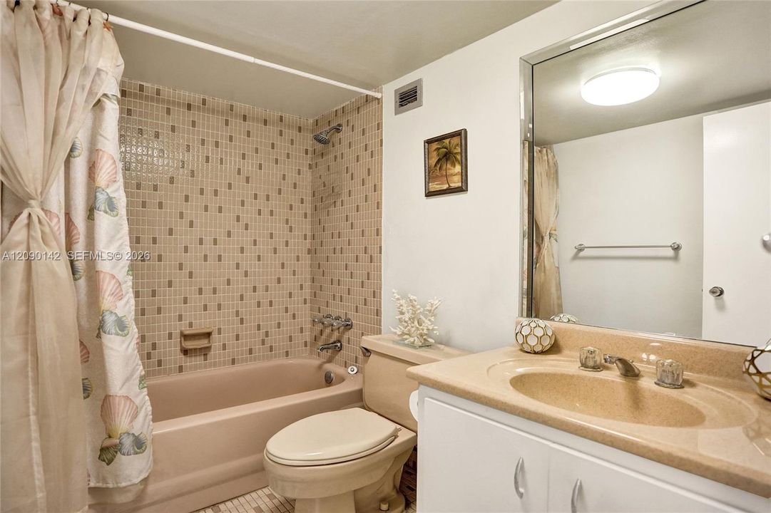 For Rent: $3,900 (2 beds, 2 baths, 1230 Square Feet)