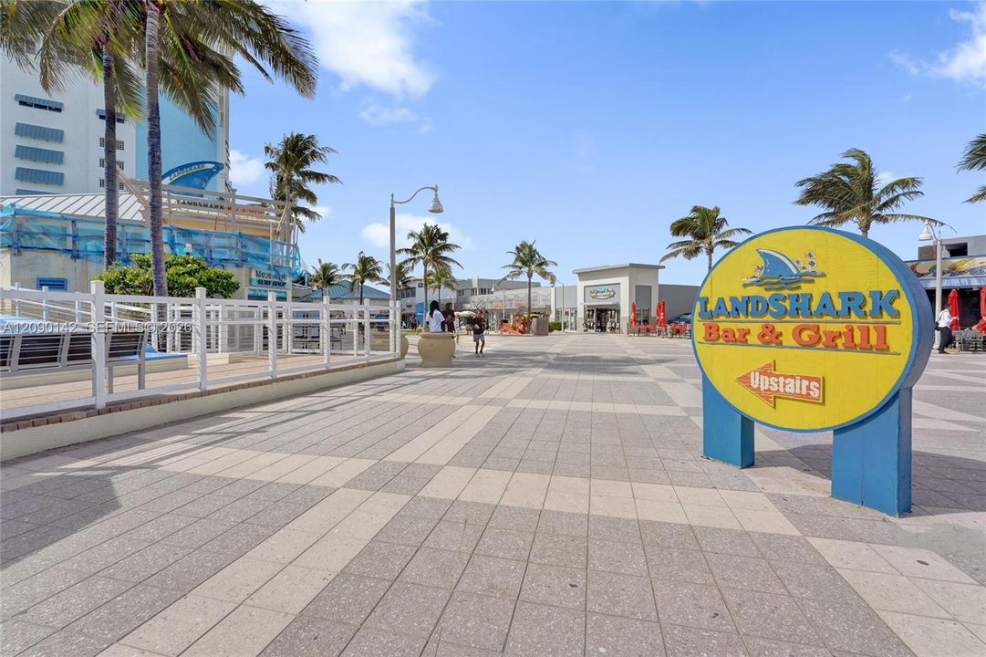For Rent: $3,900 (2 beds, 2 baths, 1230 Square Feet)