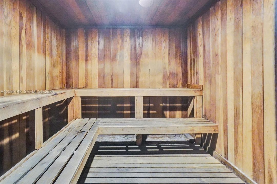 For Rent: $3,900 (2 beds, 2 baths, 1230 Square Feet)