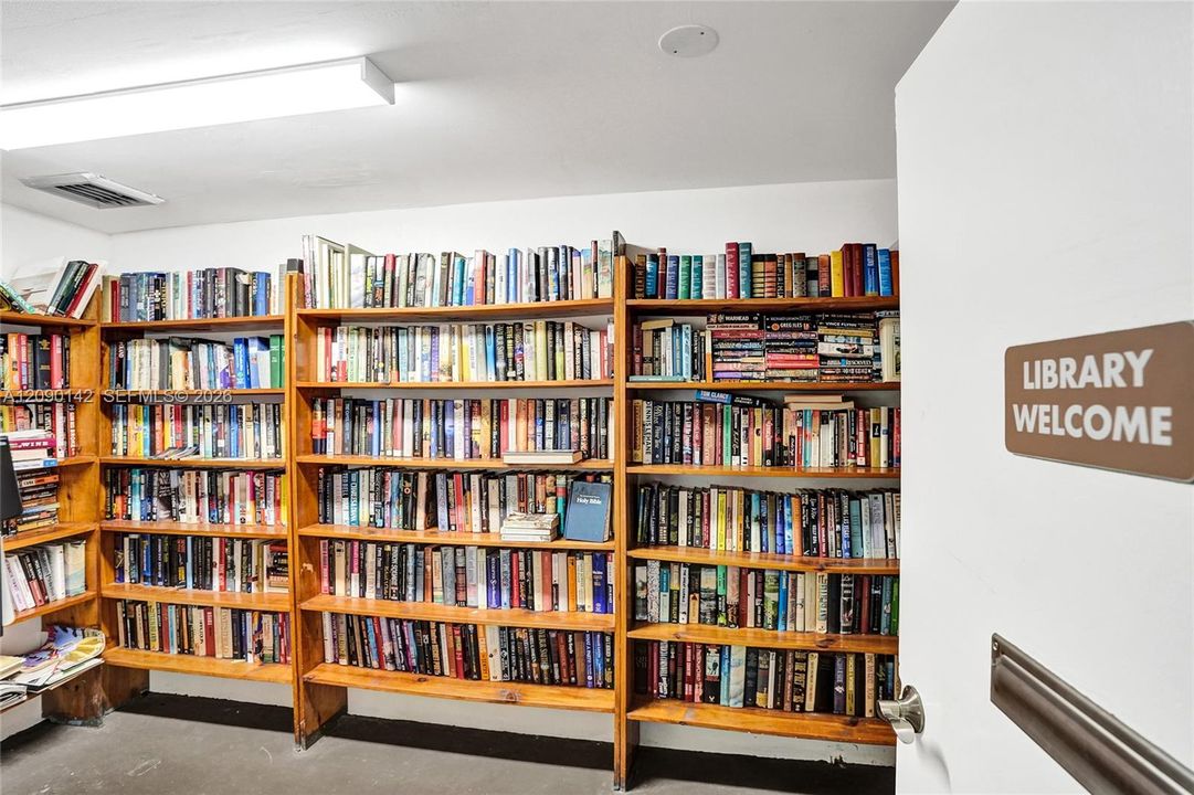 For Rent: $3,900 (2 beds, 2 baths, 1230 Square Feet)