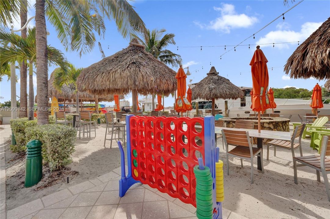 For Rent: $3,900 (2 beds, 2 baths, 1230 Square Feet)