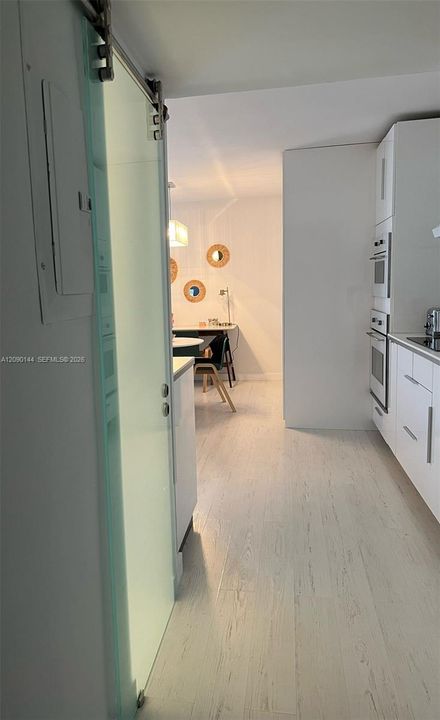For Rent: $3,200 (0 beds, 1 baths, 605 Square Feet)