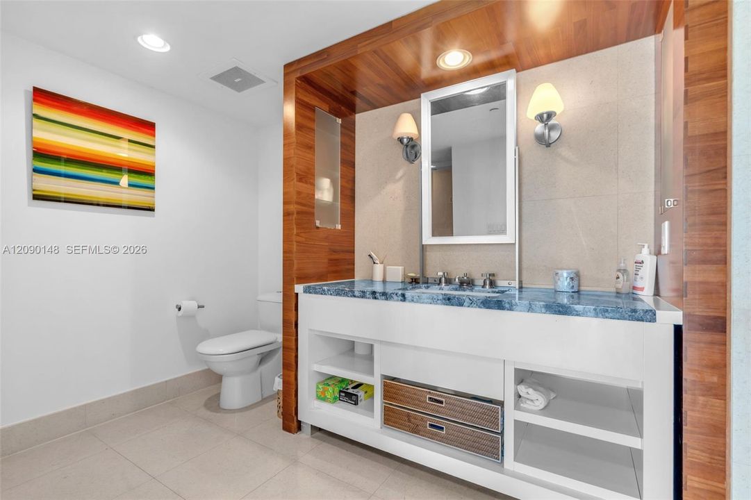 В аренду: $22,000 (3 спален, 3 ванн, 2096 Квадратных фут)