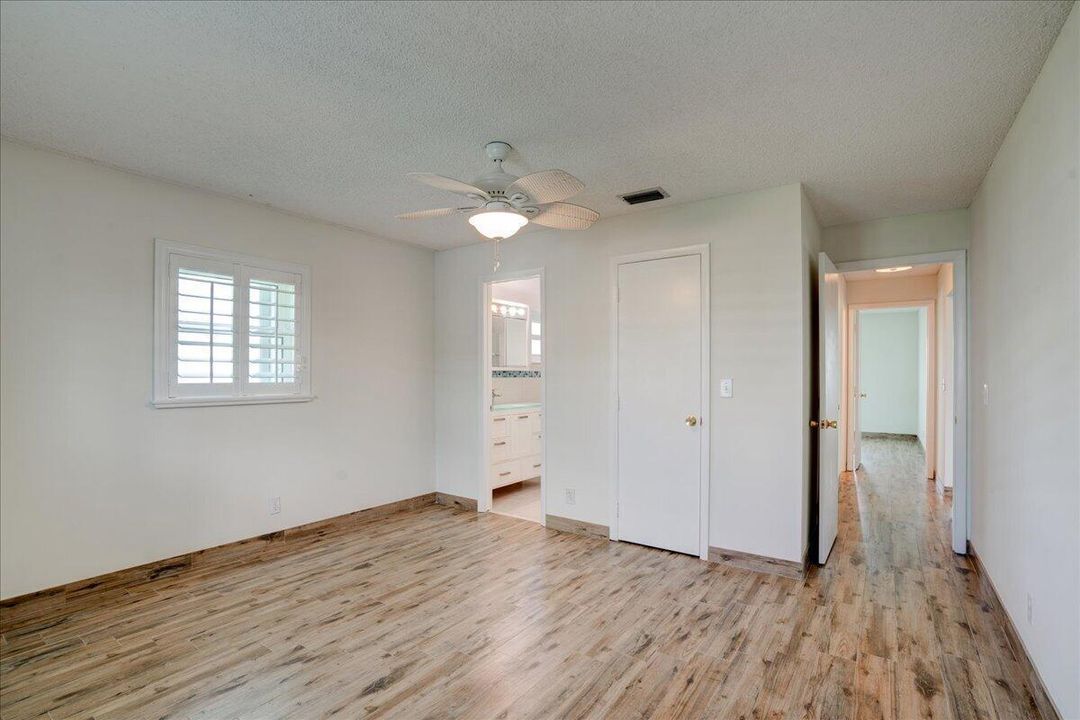 26-2198 SW 12th-27