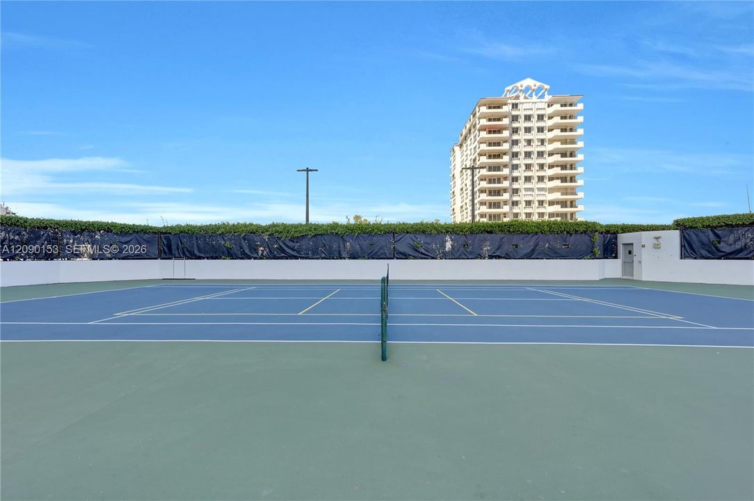 For Rent: $11,000 (2 beds, 2 baths, 1151 Square Feet)