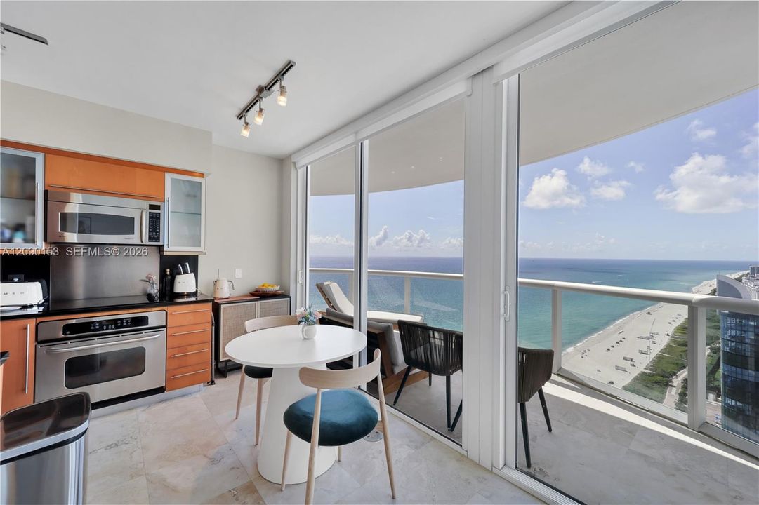 For Rent: $11,000 (2 beds, 2 baths, 1151 Square Feet)