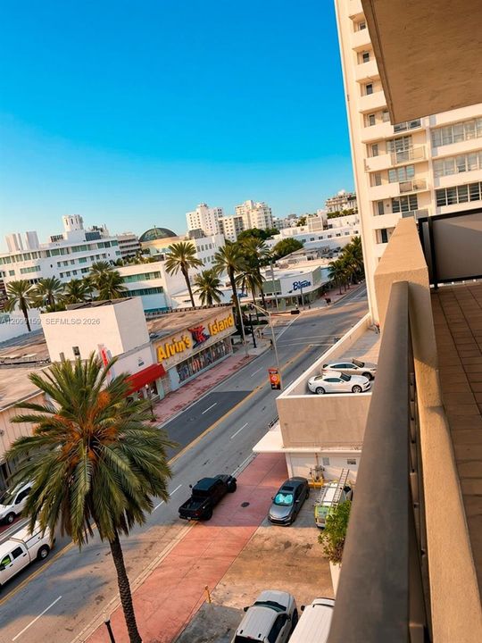 For Rent: $4,200 (2 beds, 2 baths, 1088 Square Feet)