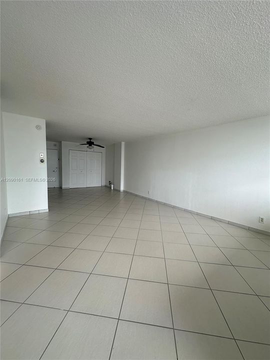 En Renta: $2,600 (1 camas, 1 baños, 910 Pies cuadrados)