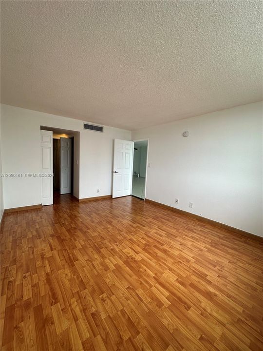 En Renta: $2,600 (1 camas, 1 baños, 910 Pies cuadrados)
