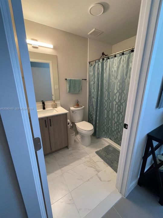 В аренду: $2,500 (3 спален, 2 ванн, 1398 Квадратных фут)