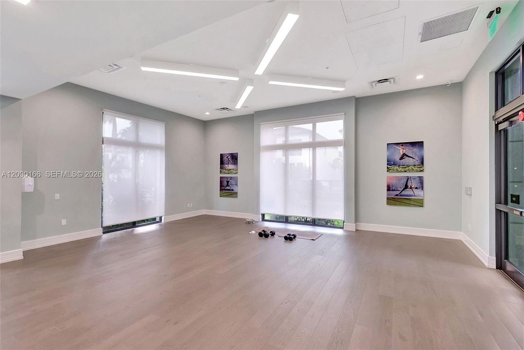 En Renta: $3,950 (3 camas, 2 baños, 1610 Pies cuadrados)