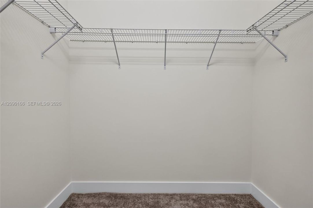 En Renta: $3,950 (3 camas, 2 baños, 1610 Pies cuadrados)