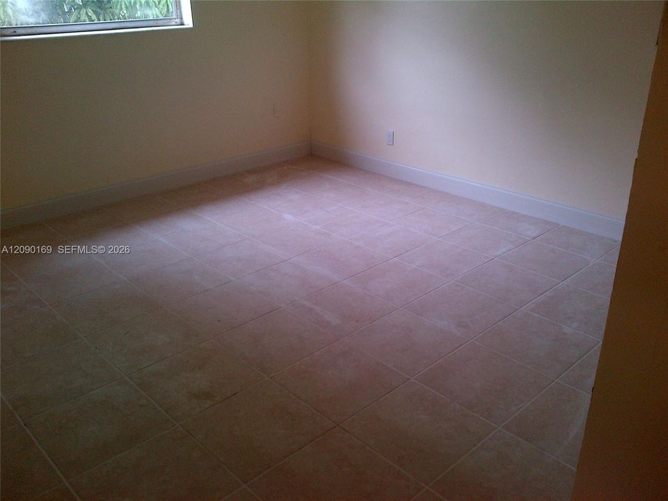 For Rent: $2,800 (3 beds, 3 baths, 2775 Square Feet)