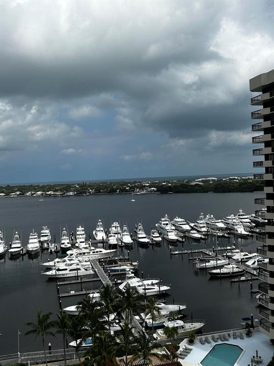 MARINA TOWER EAST & NORTH MARINA VIEW