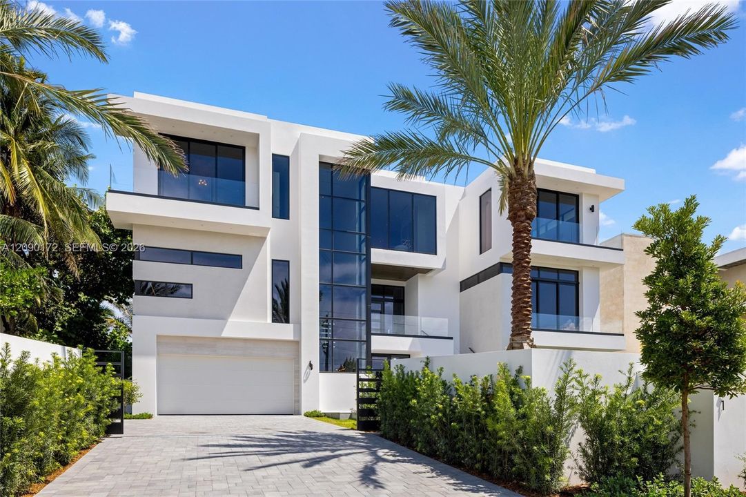 For Sale: $29,950,000 (6 beds, 7 baths, 9773 Square Feet)