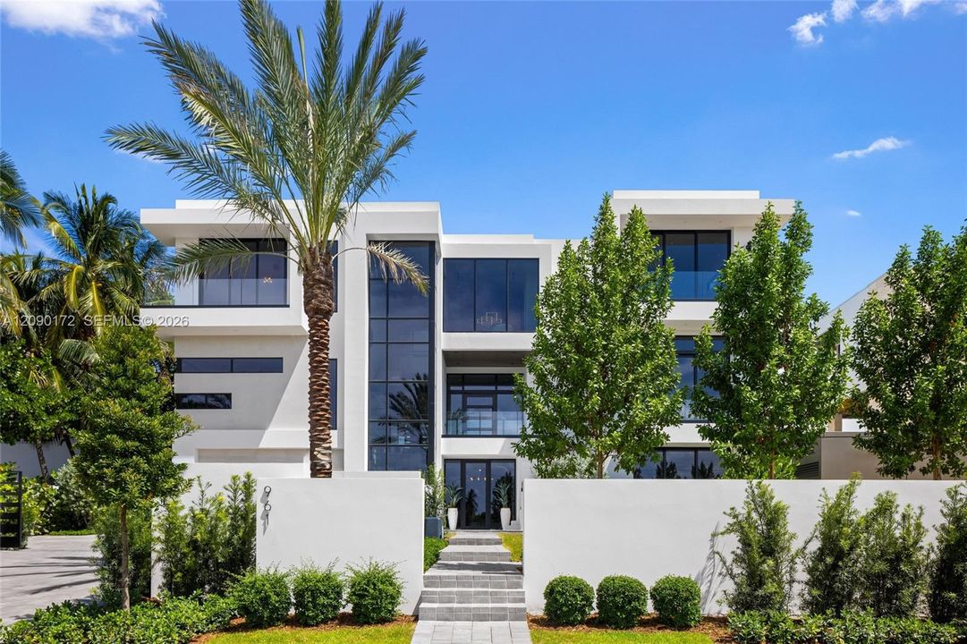 For Sale: $29,950,000 (6 beds, 7 baths, 9773 Square Feet)