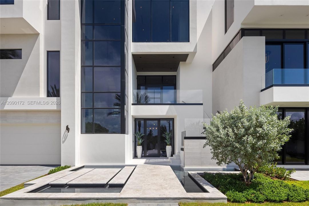 For Sale: $29,950,000 (6 beds, 7 baths, 9773 Square Feet)