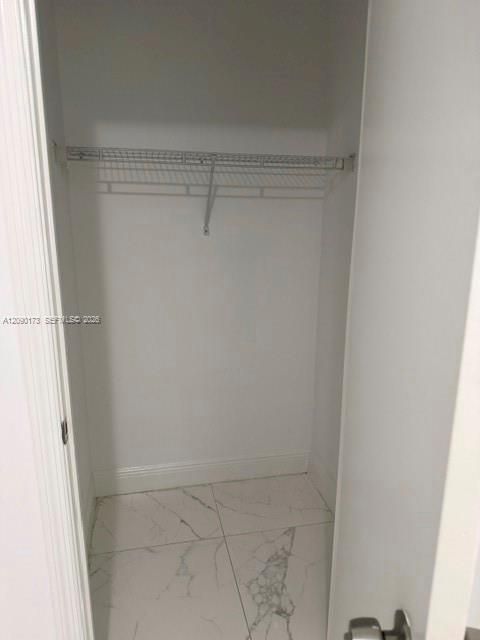 В аренду: $1,450 (1 спален, 1 ванн, 3650 Квадратных фут)