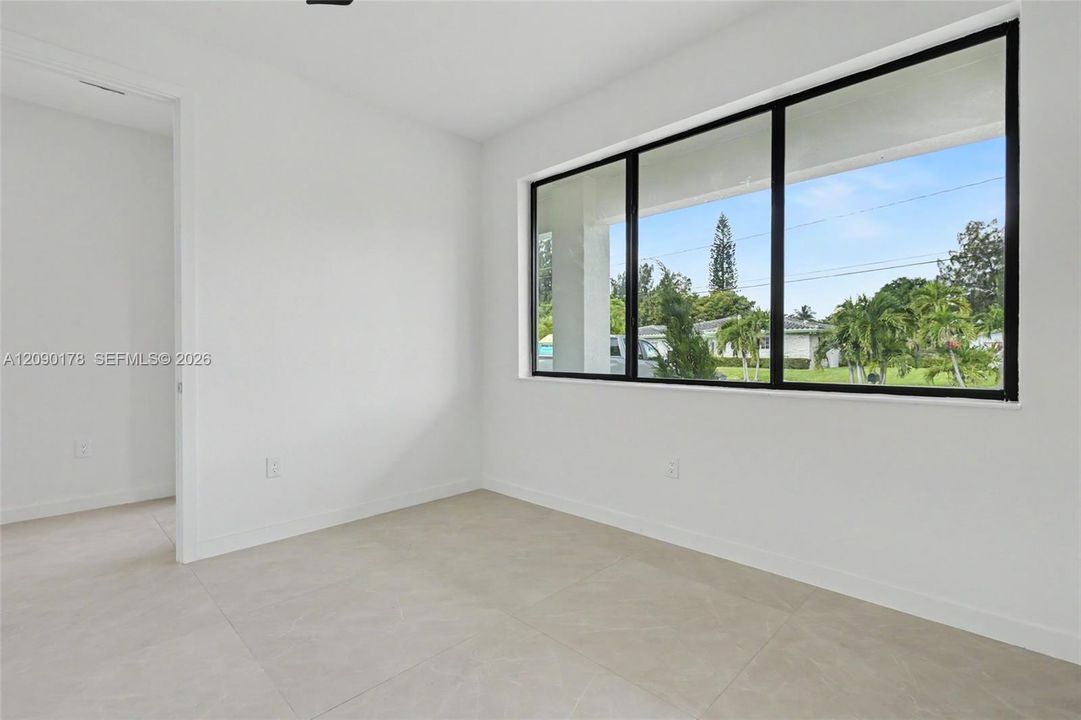 En Venta: $749,900 (4 camas, 3 baños, 2172 Pies cuadrados)