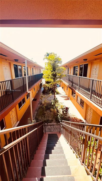 For Sale: $180,000 (1 beds, 1 baths, 540 Square Feet)