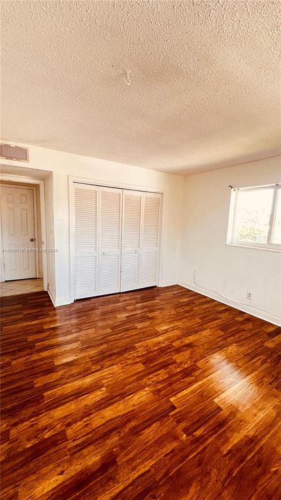 For Sale: $180,000 (1 beds, 1 baths, 540 Square Feet)