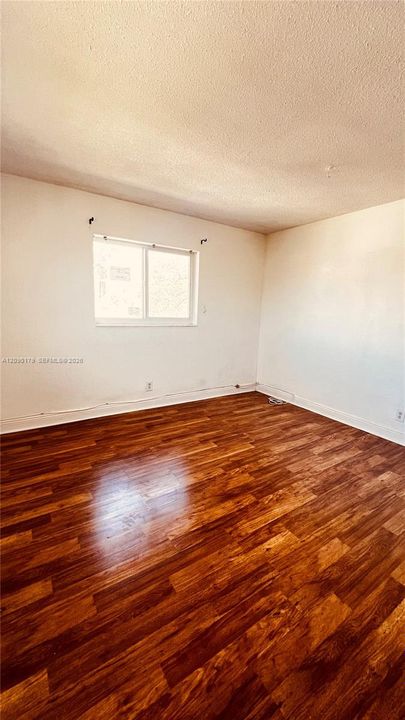 For Sale: $180,000 (1 beds, 1 baths, 540 Square Feet)