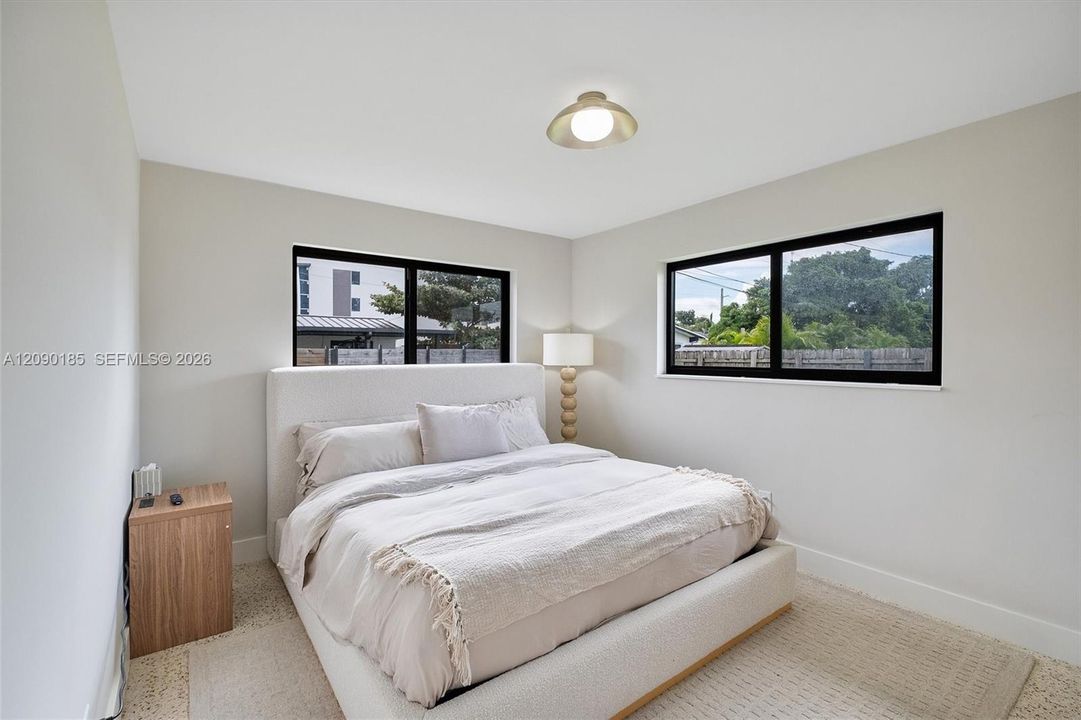 For Sale: $1,030,000 (3 beds, 2 baths, 1375 Square Feet)