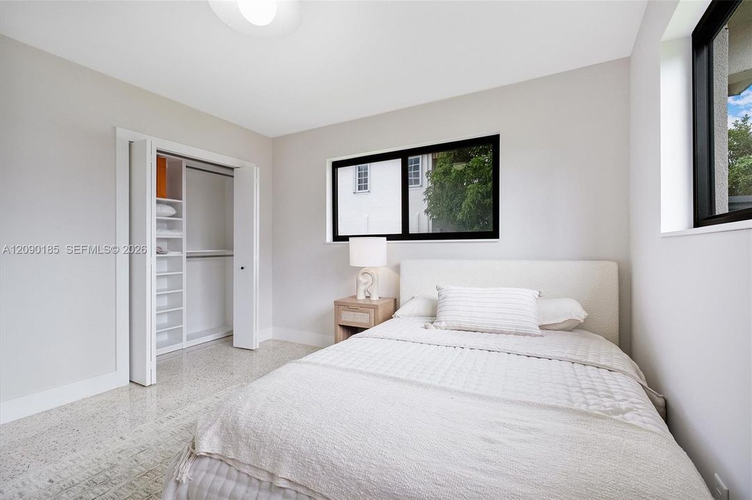 For Sale: $1,030,000 (3 beds, 2 baths, 1375 Square Feet)