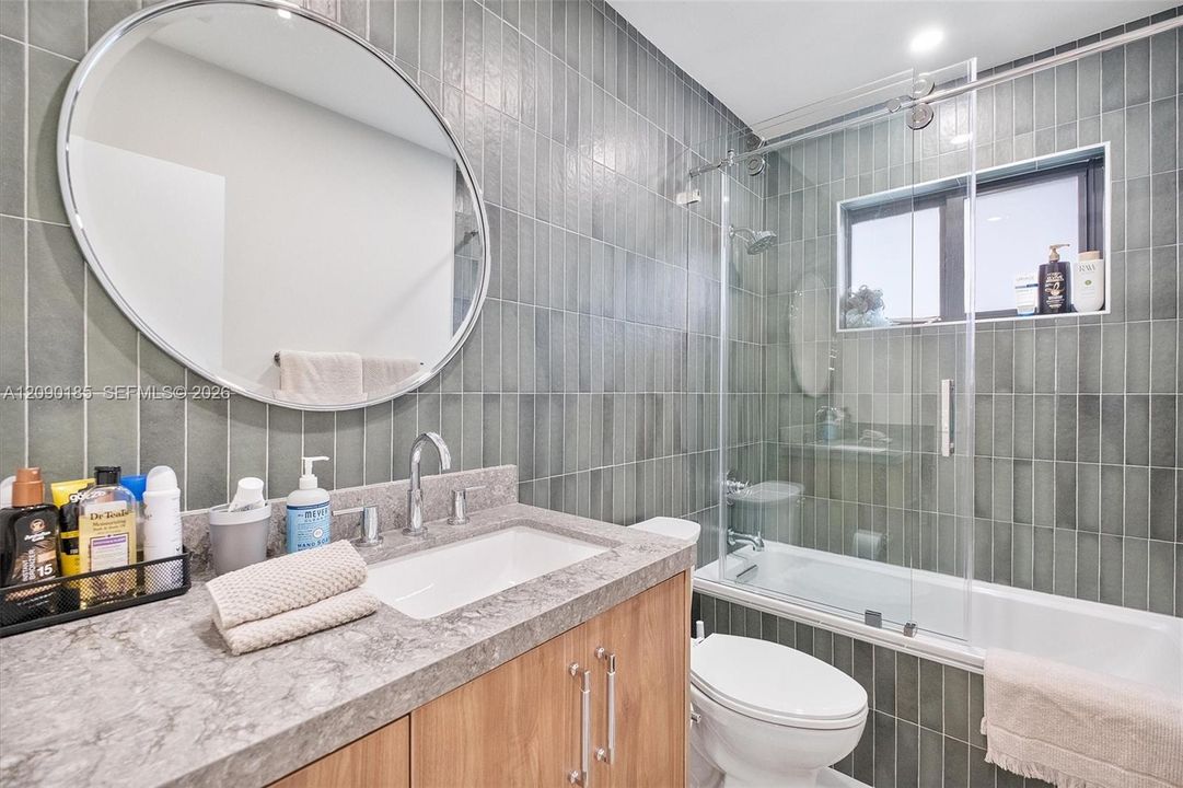 For Sale: $1,030,000 (3 beds, 2 baths, 1375 Square Feet)