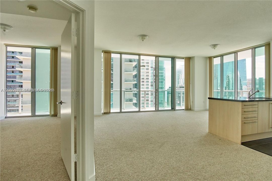 For Rent: $3,900 (2 beds, 2 baths, 1107 Square Feet)