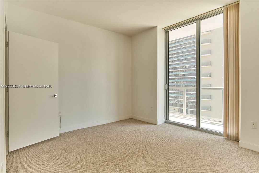 For Rent: $3,900 (2 beds, 2 baths, 1107 Square Feet)
