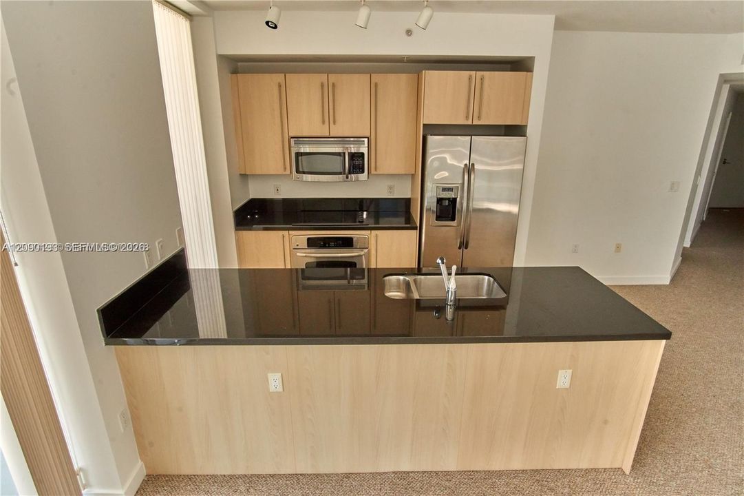 For Rent: $3,900 (2 beds, 2 baths, 1107 Square Feet)