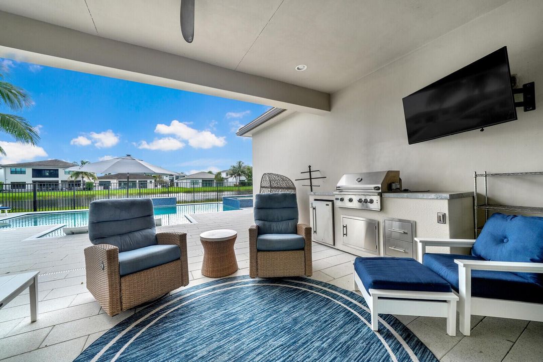 COVERED LANAI