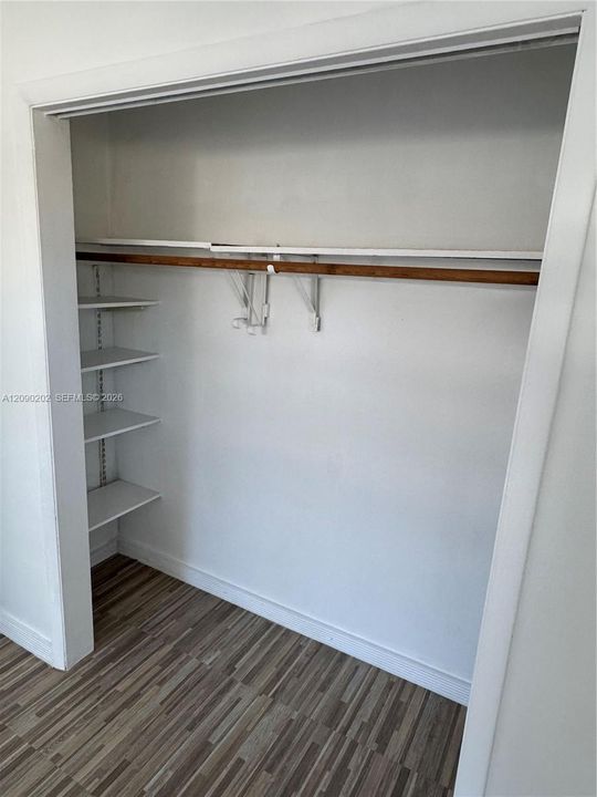 For Sale: $184,900 (2 beds, 1 baths, 670 Square Feet)