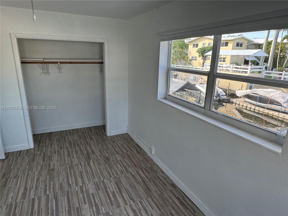 For Sale: $184,900 (2 beds, 1 baths, 670 Square Feet)