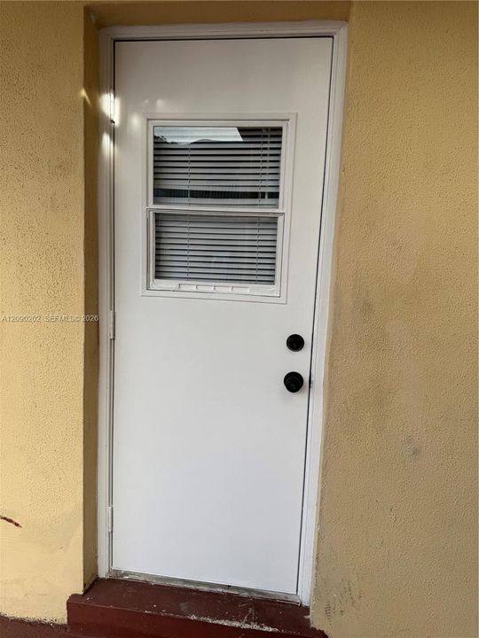 For Sale: $184,900 (2 beds, 1 baths, 670 Square Feet)