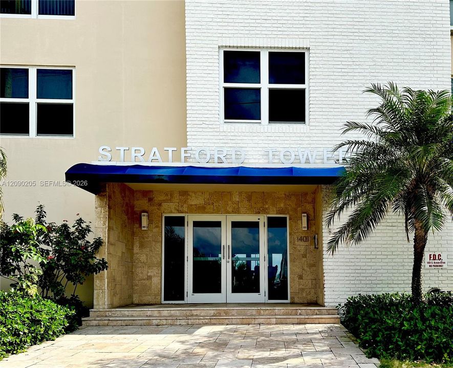 For Rent: $2,500 (2 beds, 2 baths, 1370 Square Feet)