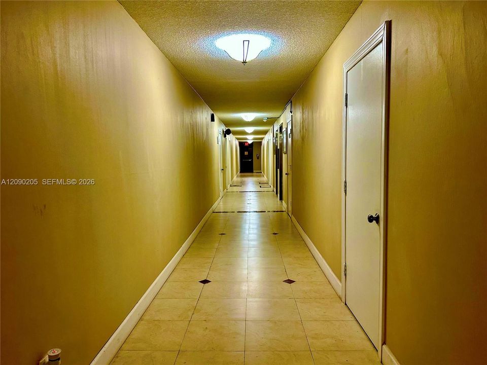 For Rent: $2,500 (2 beds, 2 baths, 1370 Square Feet)