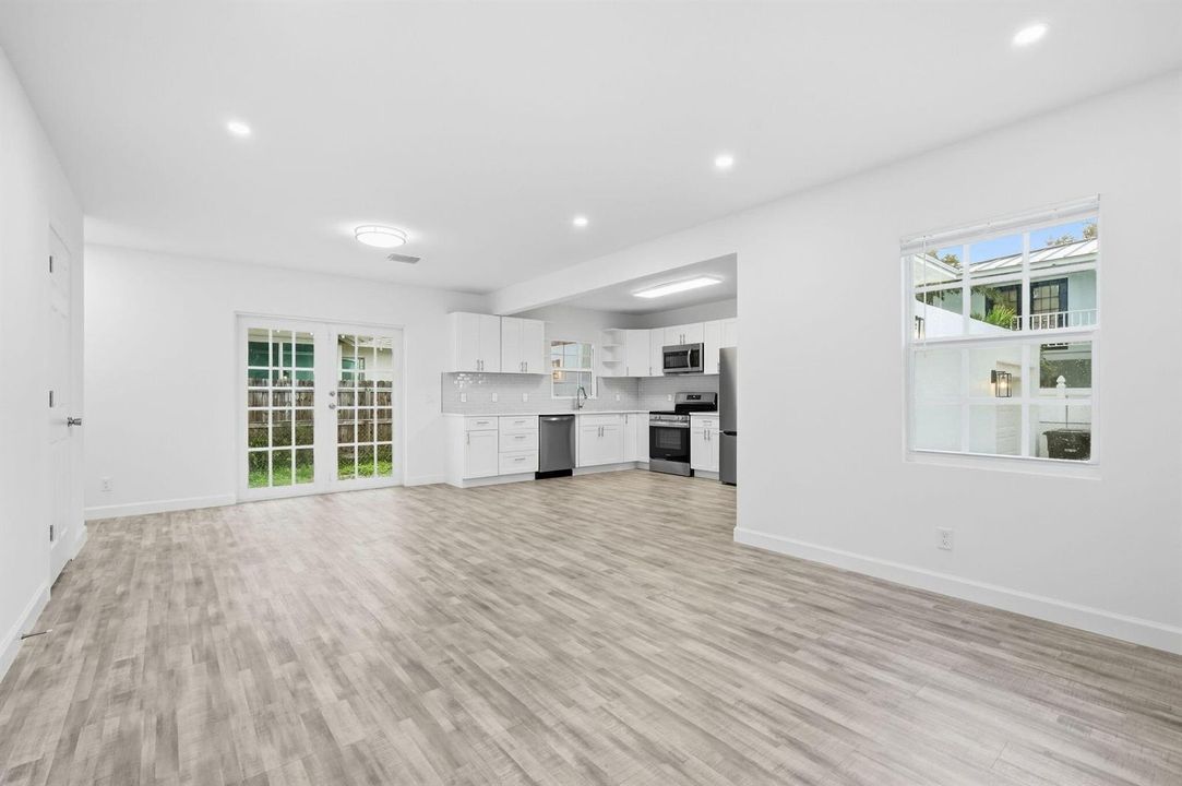 26-web-or-mls-5203_N_Flagler_Dr_07512