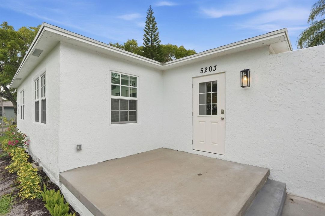1-web-or-mls-5203_N_Flagler_Dr_07392