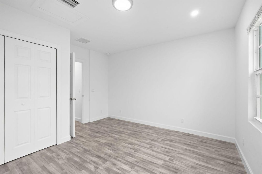 12-web-or-mls-5203_N_Flagler_Dr_07461
