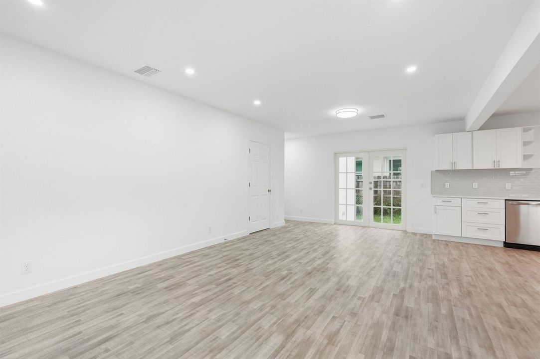 25-web-or-mls-5203_N_Flagler_Dr_07506