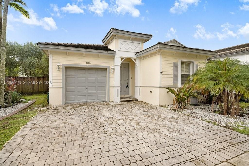 В аренду: $2,800 (3 спален, 2 ванн, 1665 Квадратных фут)
