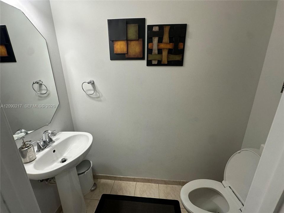 En Venta: $498,000 (3 camas, 2 baños, 1935 Pies cuadrados)